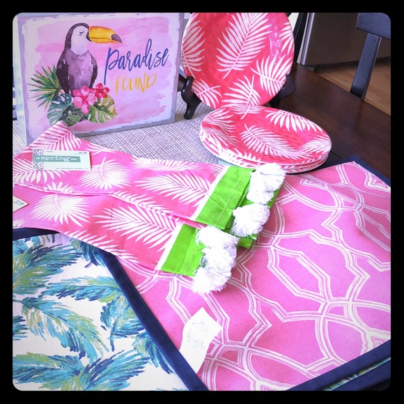 Other - Paradise Found Outdoor Dining Set!